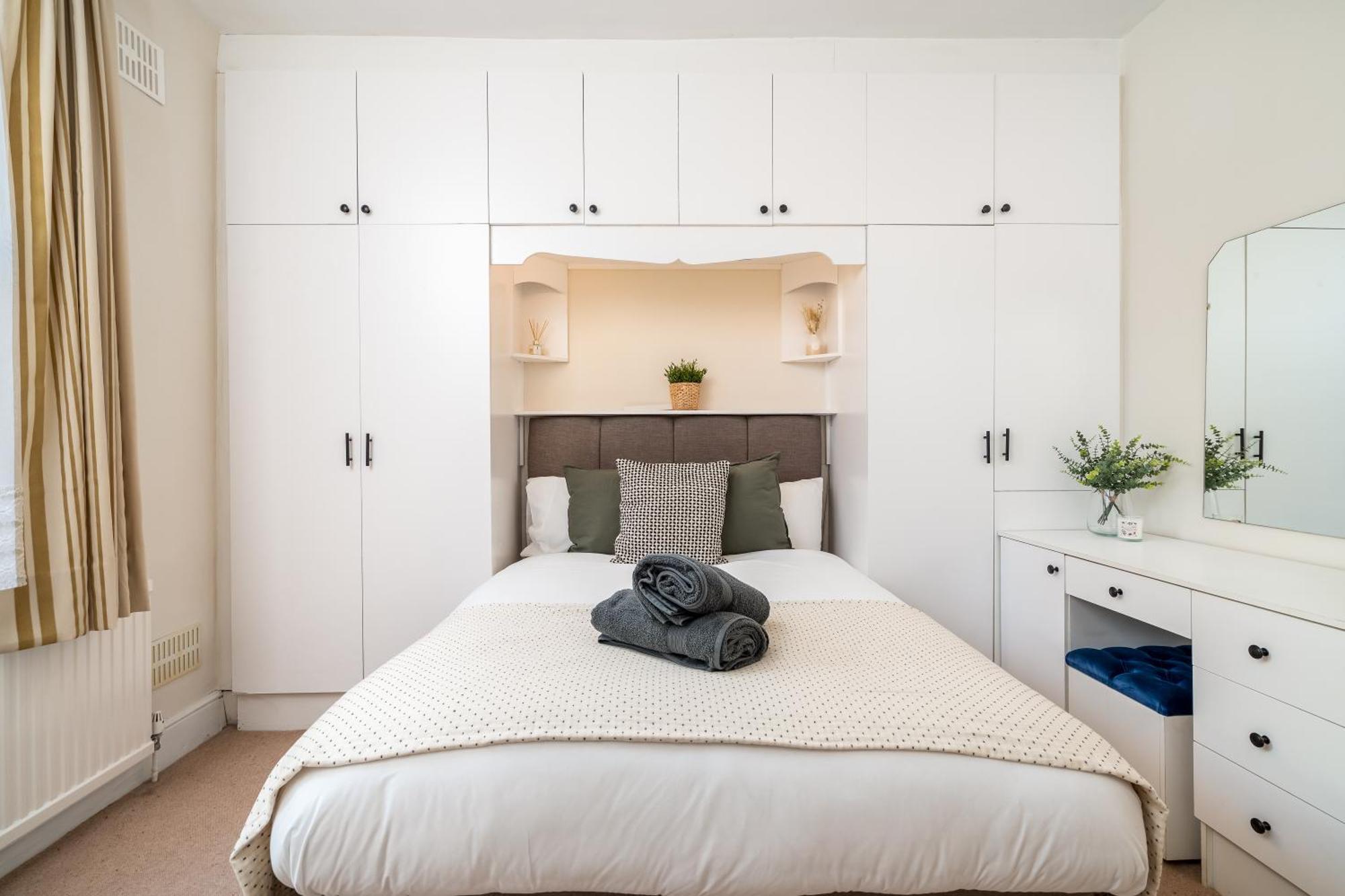Homely And Stylish Apartment With A Garden In East Finchley Лондон Екстериор снимка